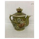Teapot cookie jar