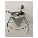 Vntg aluminum cone sieve set
