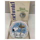 Schmid Peanuts 1976 Christmas Plate