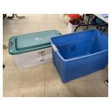 Tote with lid and tote w/o lid