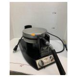 Waffle Iron, Waring Pro - Works