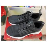 Reebok Womenï¿½s shoes size 9.5 new