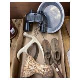 Cast iron shoe molds, iron, & claw foot,