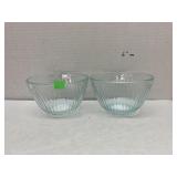 Set of Pyrex glass bowls