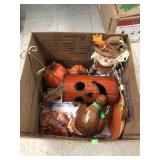 Box of Thanksgiving Decor
