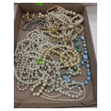 Jewelry - Misc Faux Pearl Flat