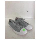 Converse Sneakers Size 6