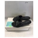 Naturalized Womenï¿½s New Flats Size 6