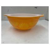 Vintage Pyrex Daisy Cinderella Mixing Bowl