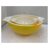 2 Pyrex Cinderella Mixing Bowl
