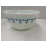 Pyrex Bowl Snowflake Garland Blue White