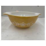 Pyrex Butterfly Gold Cinderella mixing bowl