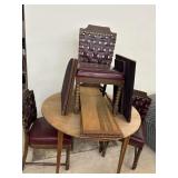 Table w/ Leaves & 4 Chairs