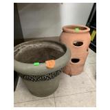 2 Pots