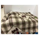 Blanket w/ wildlife decor