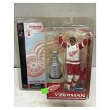 Steve Yzerman Figure