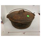 Wagner Ware Pot with Lid