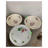 2cnt Flower Bowls (chips) and Pie Plate