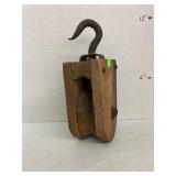 Vntg Wooden pulley