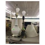 2 Lamps w Shades