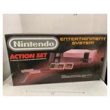 Nintendo, 2 Controllers, and Zapper Gun