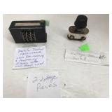 2 Vntg Items, Bake a lite Switch & Textile Tool