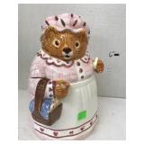 Vntg Beatrix Potter Cookie jar, Chipped