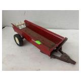 ERTL International Harvester manure spreader toy