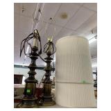 2 Lamps w Shades