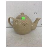 Ceramic strawberry teapot (cracked on bottom,