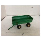 Vntg Ertl John Deere metal wagon