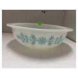 Pyrex Frost Garland Casserole Dish