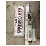 Blinds & Merry Christmas Sign