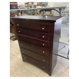 5-drawer Dresser, missing knob