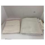 8 Linen napkins and Table Cloth