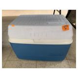 Rubbermaid Cooler