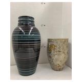2cnt Vases