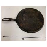 Erie Cast Iron Skillet, Chip on rim