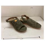 Sage sandals