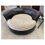 Large Chair, approx 4ft x 4ft