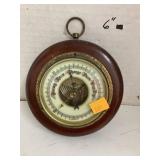 Vntg wall barometer