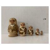 5cnt wooden nesting dolls