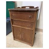 Side Table, knobs need repaired, approx 18in x