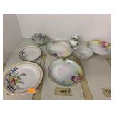 Vntg Tea Set &  Saucers