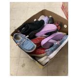 Box of shoes, mostly size 6