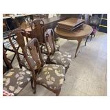 Dining Table w/ 2 Leaves & 5 Chairs
