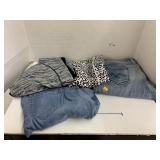 4 Pair Ladies pants, Leggings