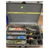 Tackle box w/lures & bobbers