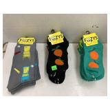 5 gray, 9 black, & 9 teal pr. of socks