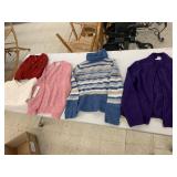 5cnt sweaters, size M